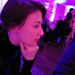 Meet your Posher, Abigail